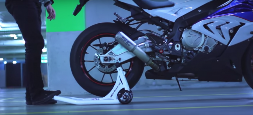ClipBMW S1000RR 2015 Voi hang loat do choi chinh hang - 2