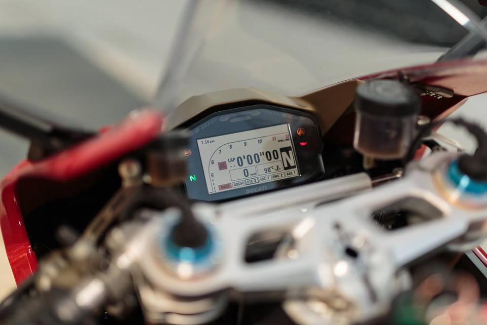 Ducati 1299 Panigale 2015 se duoc ban chinh hang tai Viet Nam - 9