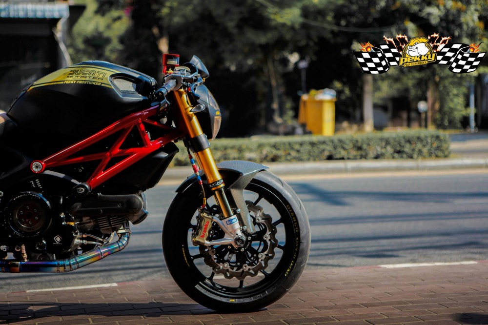 Ducati Monster 795 chat choi trong phien ban Cafe Racer - 4