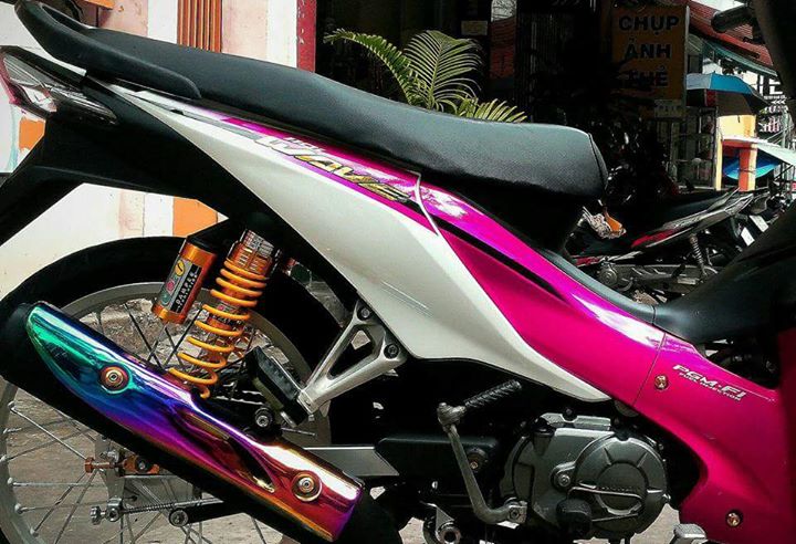 Honda Wave phien ban trang hong - 3