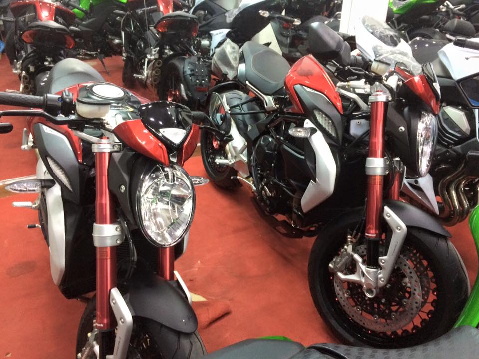 Showroom Moto Ken Z1000 than thanh con 2 chiec duy nhat gia tot cho anh em luon - 5