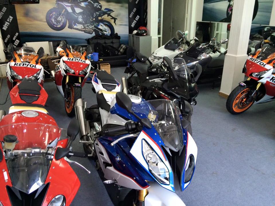 Showroom Moto Ken Z1000 than thanh con 2 chiec duy nhat gia tot cho anh em luon - 6