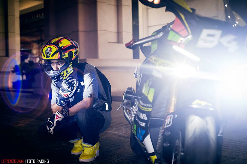 Yamaha R1 2015 phien ban Valentino Rossi tuyet dep tren pho di bo - 13