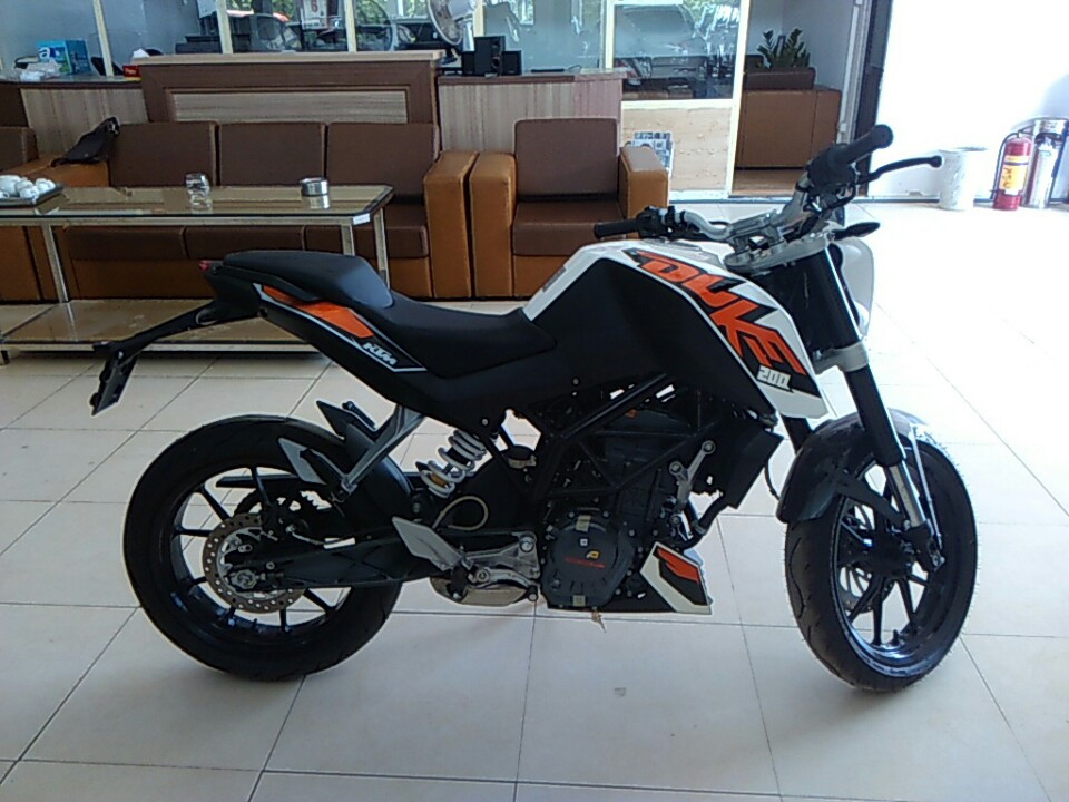 Ban xe KTM duke 200 khong ABS - 5