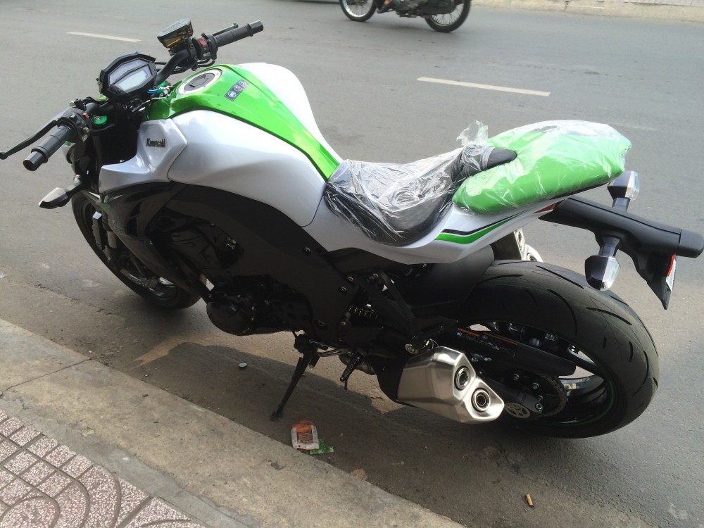 Can ban Kawasaki z1000 2016
