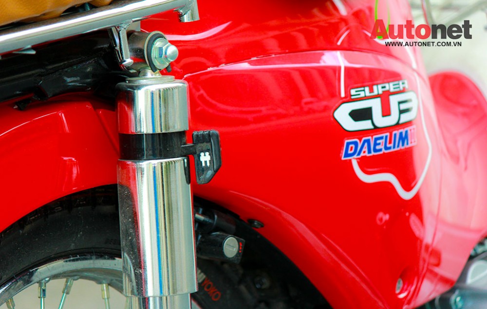 Daelim Super Cub 50cc mau xe danh cho gioi tre - 13
