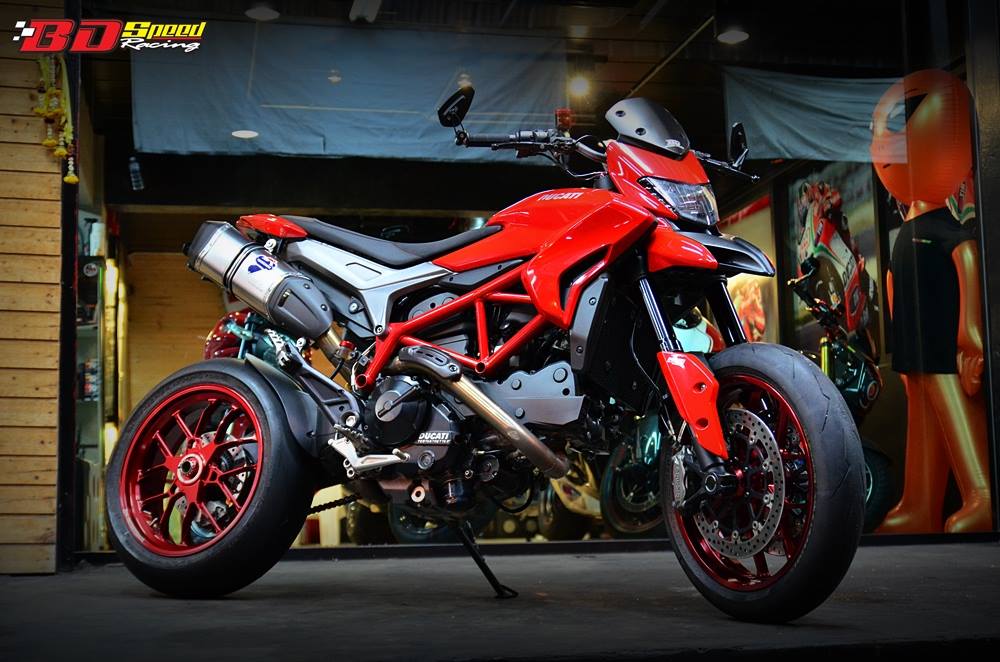 Ducati Hypermotard sanh dieu va hang hieu voi ban do tu Thai