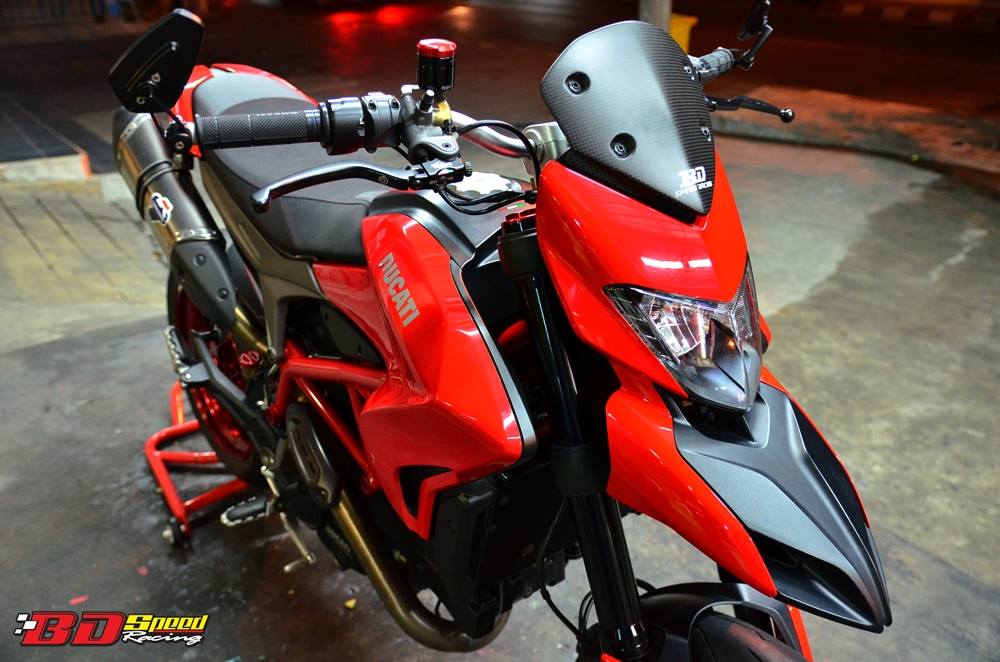 Ducati Hypermotard sanh dieu va hang hieu voi ban do tu Thai - 2