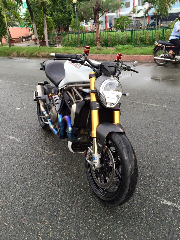 Ducati Monster 1200S 2015 do chat voi po Akrapovic full system Titanium - 2