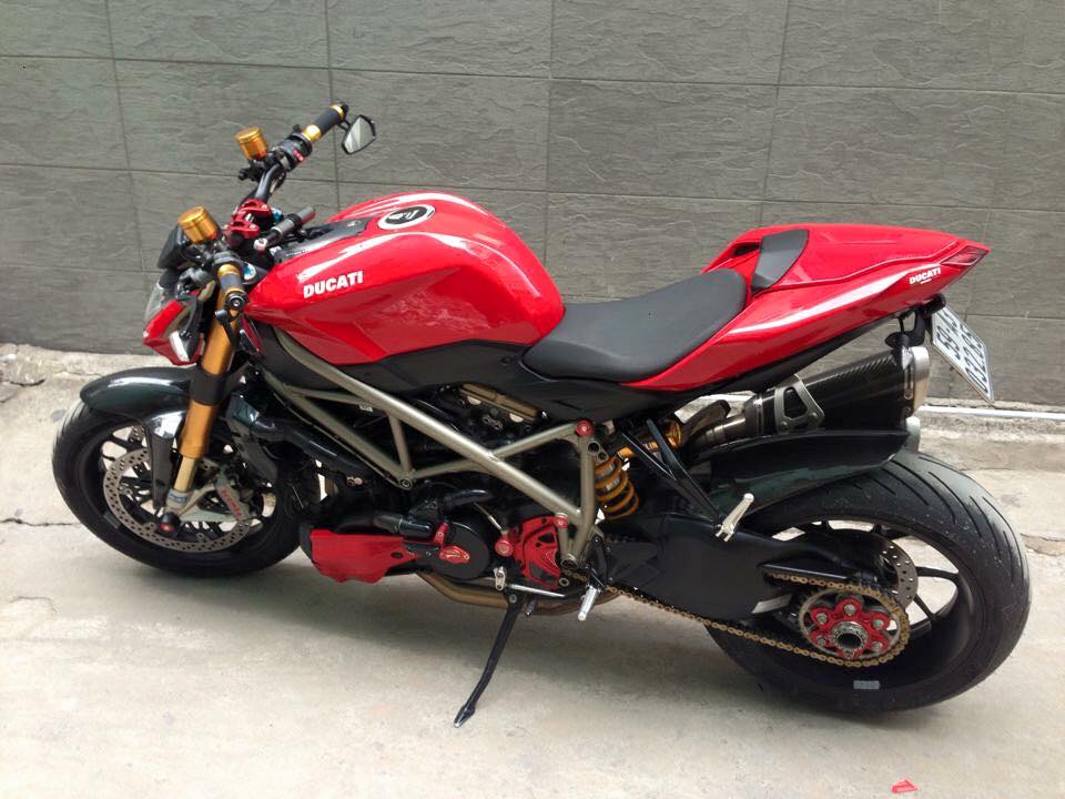 DUCATI STREETFIGHTER 1098S HQCN CAN BAN - 4
