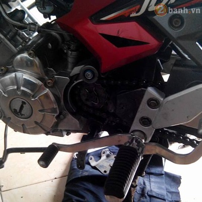 Exciter 135 tu che gac chan Fz150i