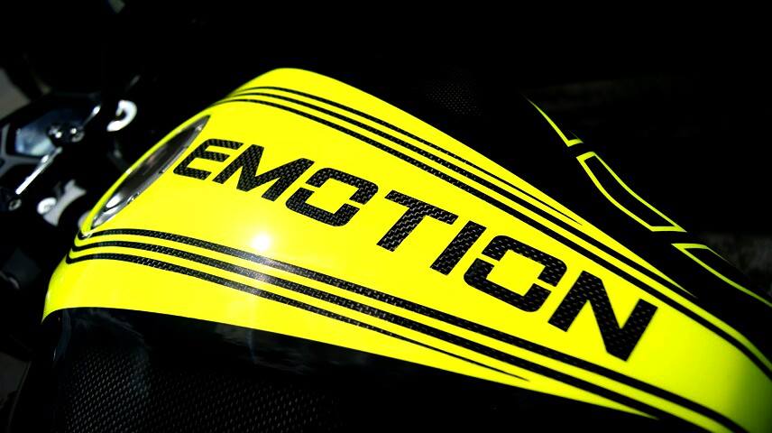 Honda CB650F do phong cach Emotion Full Carbon - 4
