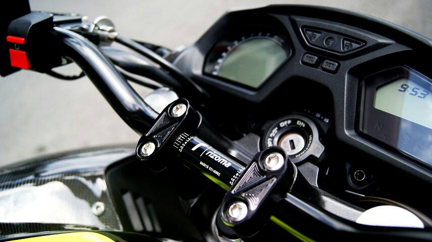 Honda CB650F do phong cach Emotion Full Carbon - 8