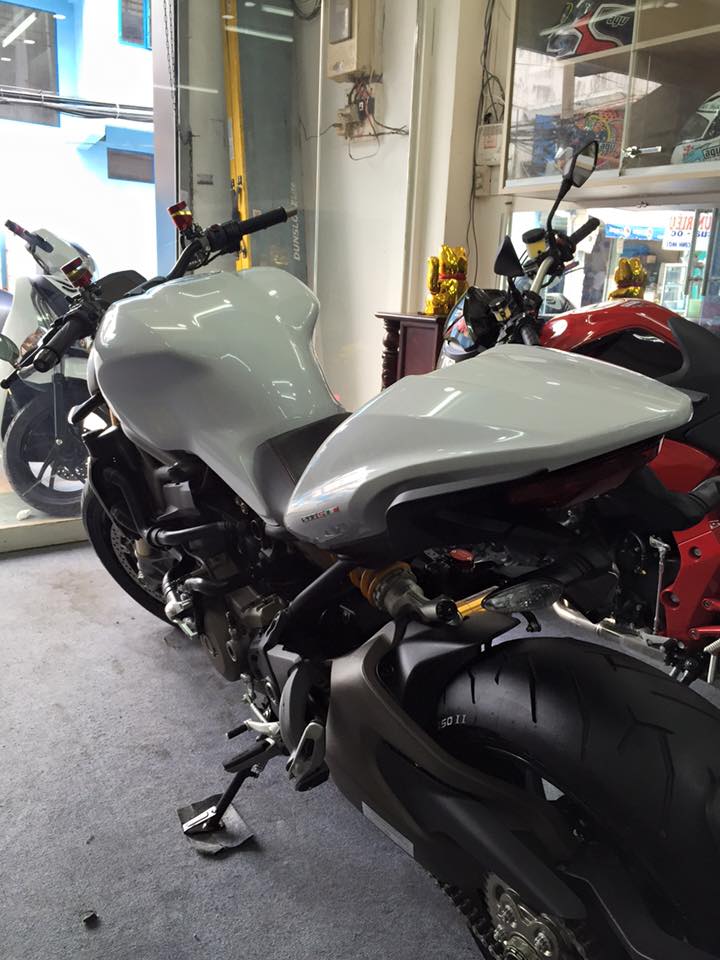 Motor Ken xe cu Ducati Monster 1200 date 2015 trang tinh khiet - 2