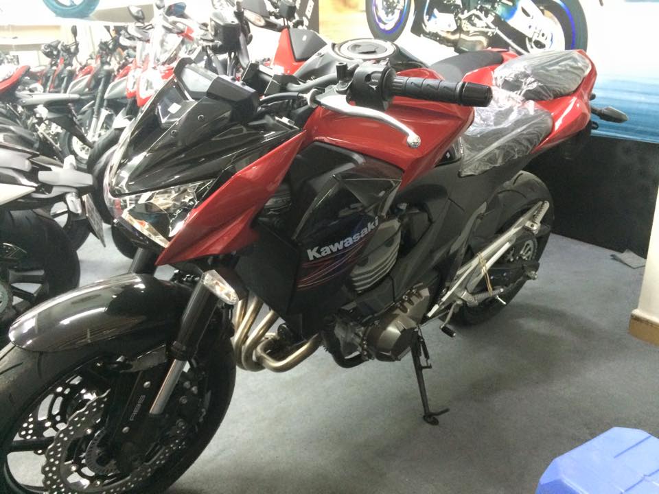 Showroom Moto Ken nhan dat gach Z1000 2016 - 3