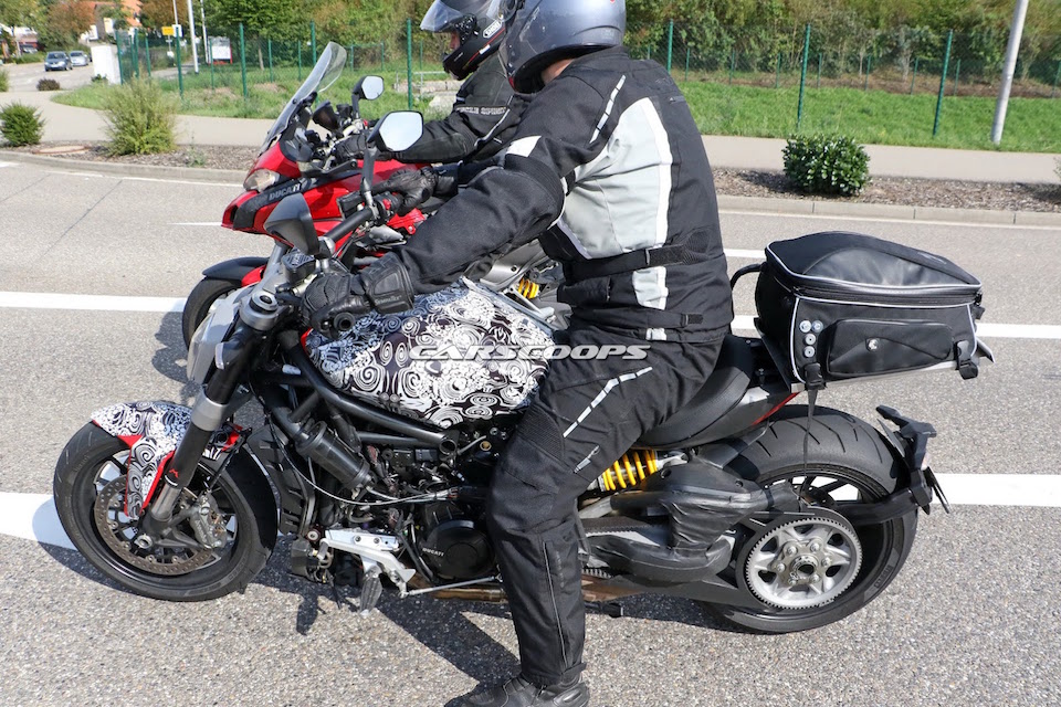 Can canh Ducati Diavel 2016 xuat hien tren duong chay thu - 5