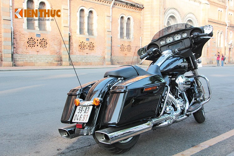 Cận cảnh Harley-Davidson Street Glide giá 1,1 tỷ trên phố Sài ...