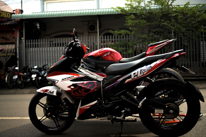 Exciter 150 doi dau Sieu moto BMW S1000RR - 3