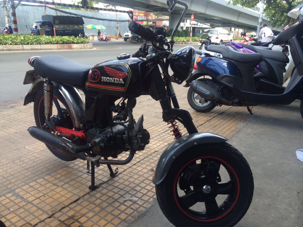 Honda SS 67 Mot Gap Truoc Doc Dao Cua Anh Tho Lau Nam - 4