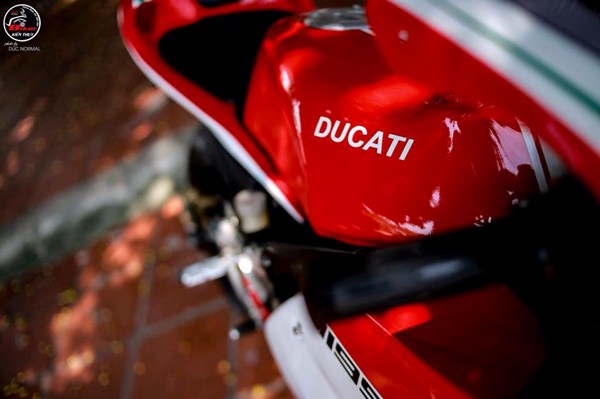 Suzuki GSXR50 lot xac thanh sieu moto Ducati 1199 Panigale - 5