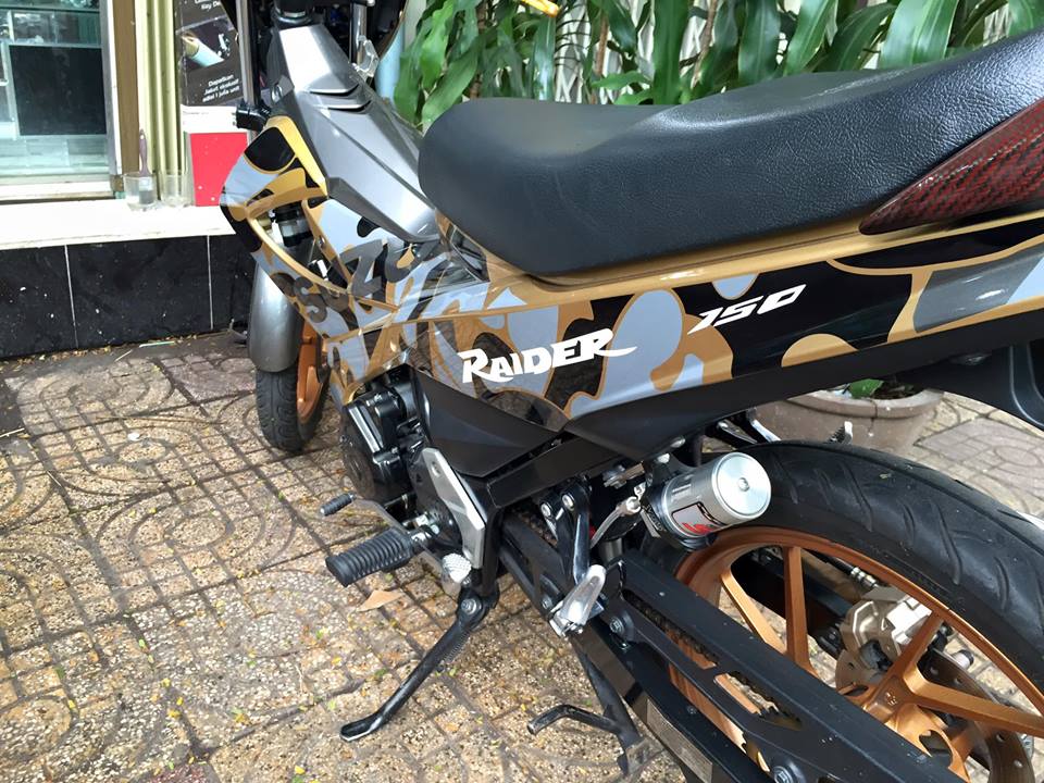 Suzuki Raider do doc dao theo phong cach Camo - 3