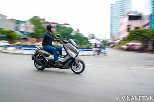 Đánh giá Yamaha NMX Scooter cho đàn ông đích thực