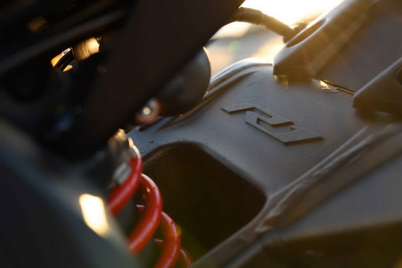 Yamaha R1S 2016 chinh thuc ra mat voi gia ban re hon - 8