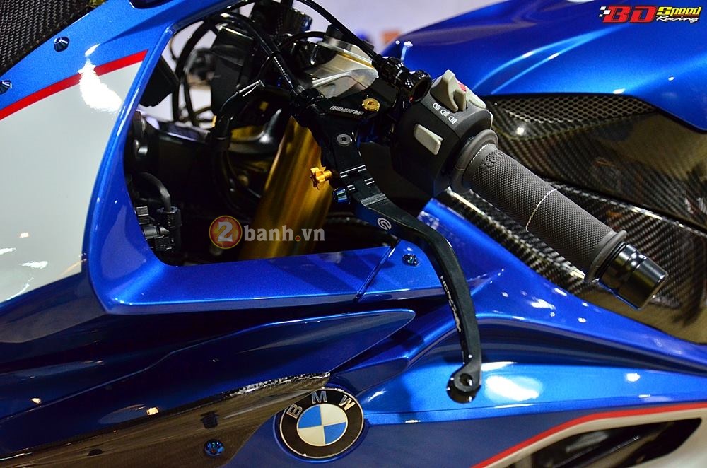 BMW S1000RR 2015 chat lu ben canh cac mon do choi sieu khung - 6