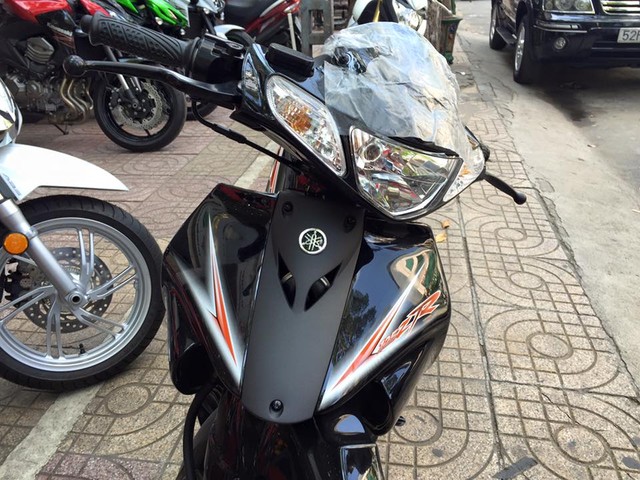 Can canh Yamaha 125ZR 2015 vua ve den Viet Nam - 3