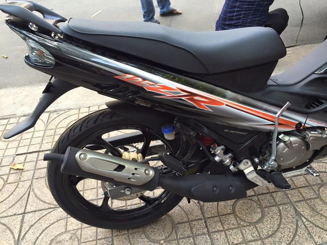 Can canh Yamaha 125ZR 2015 vua ve den Viet Nam - 6
