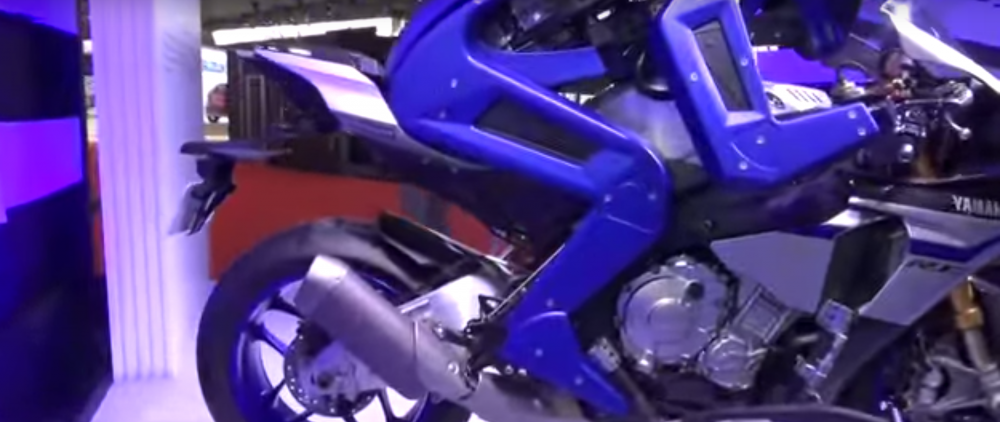 Clip Can canh MotoBot cua Yamaha tai Tokyo Motor Show