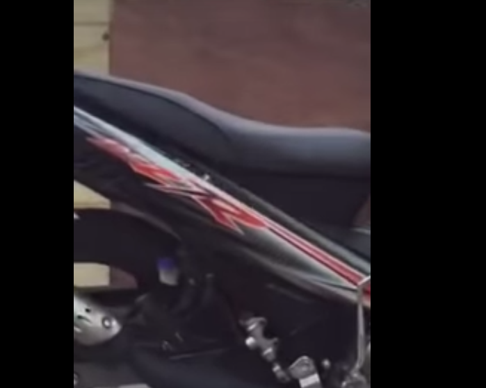 Clip Dap thung Yamaha 125 ZR model 2015 xe HQCN