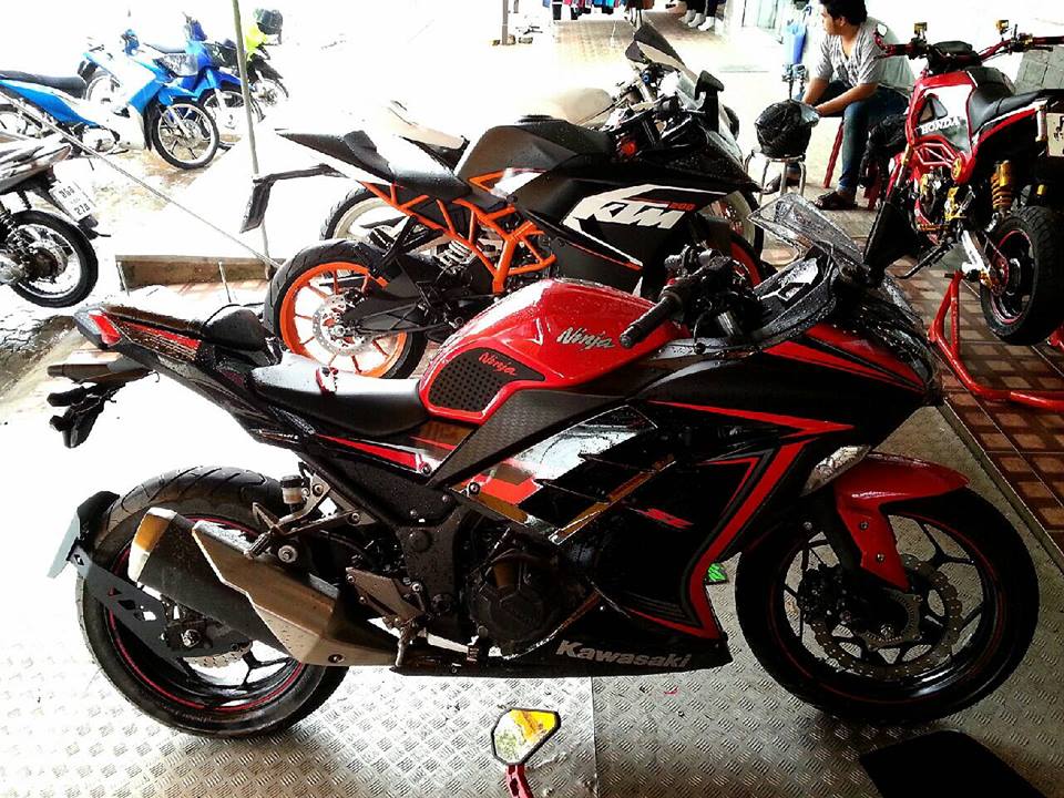 Kawasaki Ninja 300 do nhe nhang tai Thai Lan