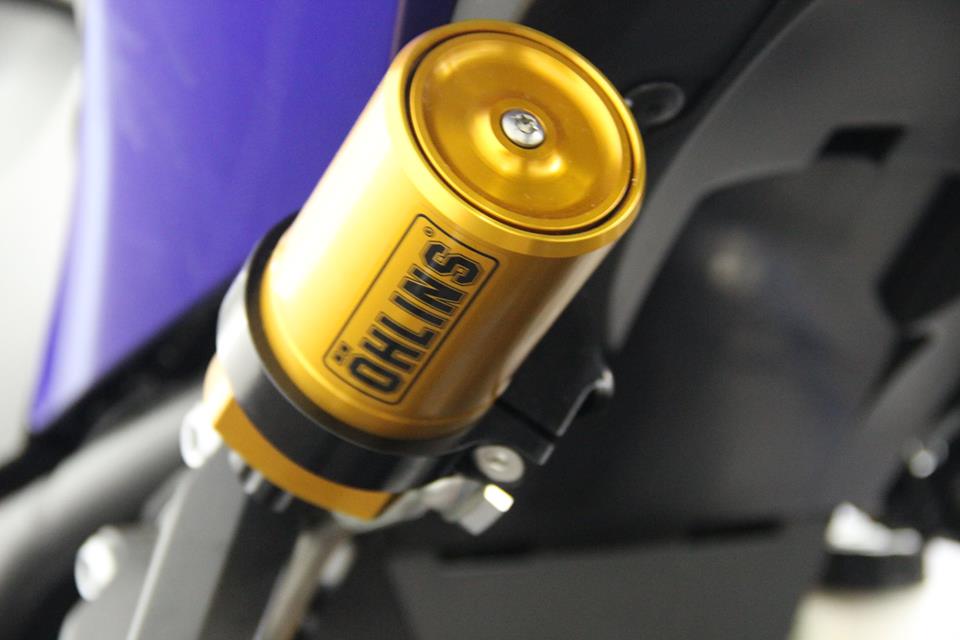 Ngam chiec Yamaha R25 do po Akrapovic kem phuoc Ohlins dep leng ken - 7