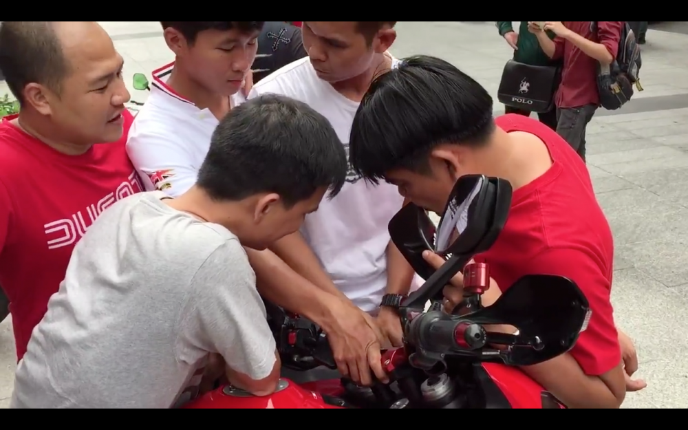 Nong Huong dan HACK mo khoa xe Ducati ko can chia gay soc