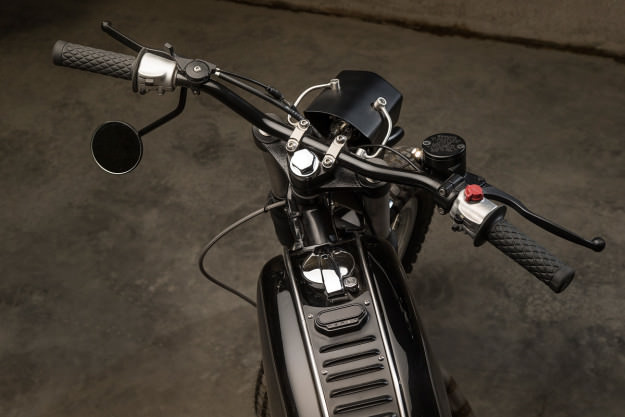 Royal Enfield Bullet hang khung tu xuong do Moto Dubai - 4