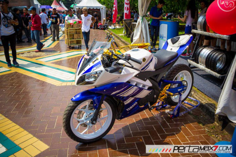 Yamaha R15 di mam do R3 tai Indonesia - 5