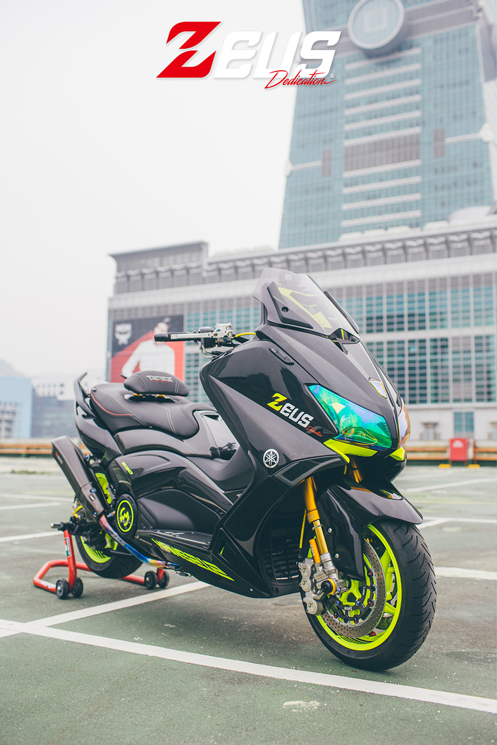 Yamaha TMax do sieu chat voi phien ban Zeuslightning - 2