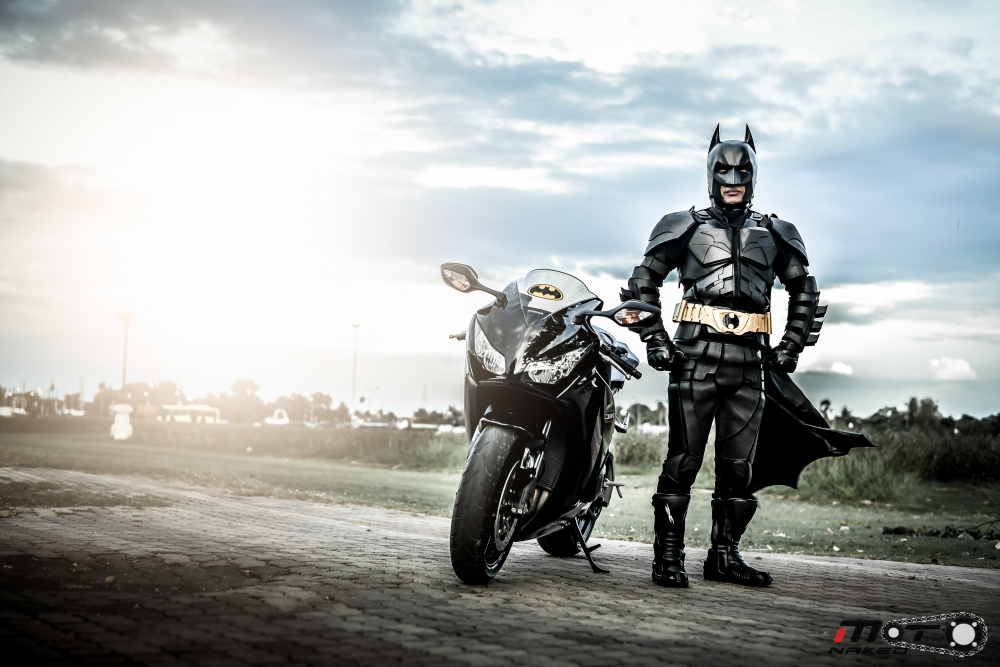Honda CBR1000RR va Batman trong bo anh dep den tu Thai - 2
