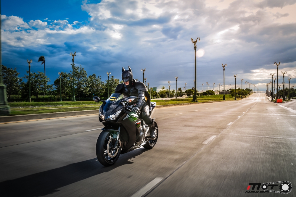 Honda CBR1000RR va Batman trong bo anh dep den tu Thai - 6