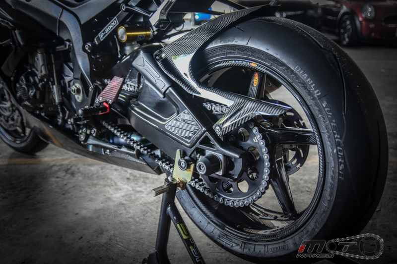 Can canh BMW S1000RR 2015 do khung voi phien ban Black step Racing Performance - 26