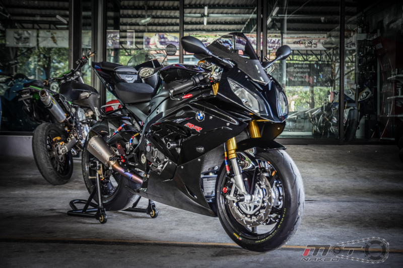 Can canh BMW S1000RR 2015 do khung voi phien ban Black step Racing Performance - 27