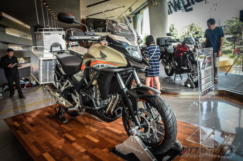 Can canh Honda CB500X 2016 mau adventure tam trung an tuong tai Motor Expo 2015 - 6