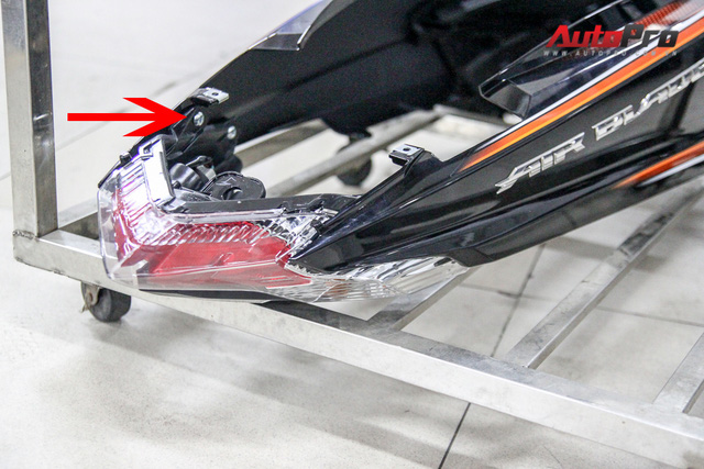 Can canh mo xe Honda Air Blade 2016 duoc trang bi dan ao cung cap - 12