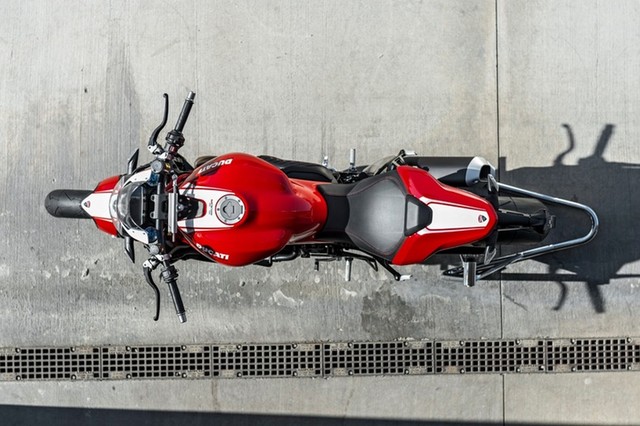 Chi tiet Ducati Monster 1200 R chuan bi ra mat - 14