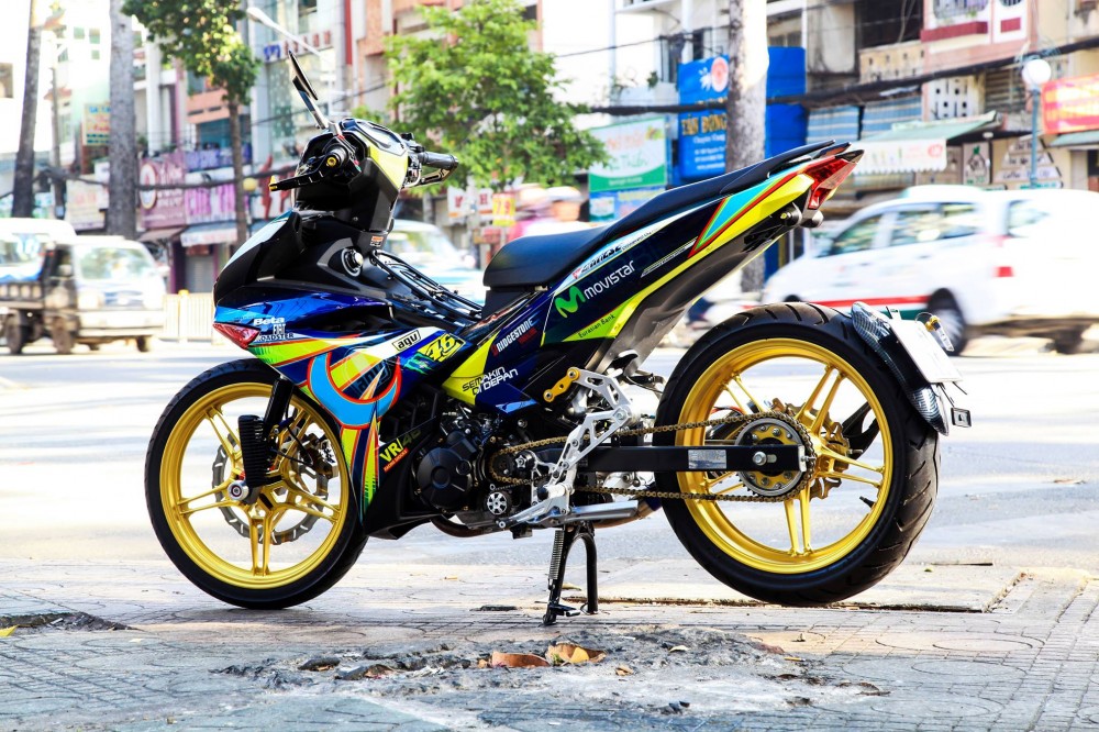 Exciter 150 do phong cach Rossi cua biker Thai Nguyen - 5