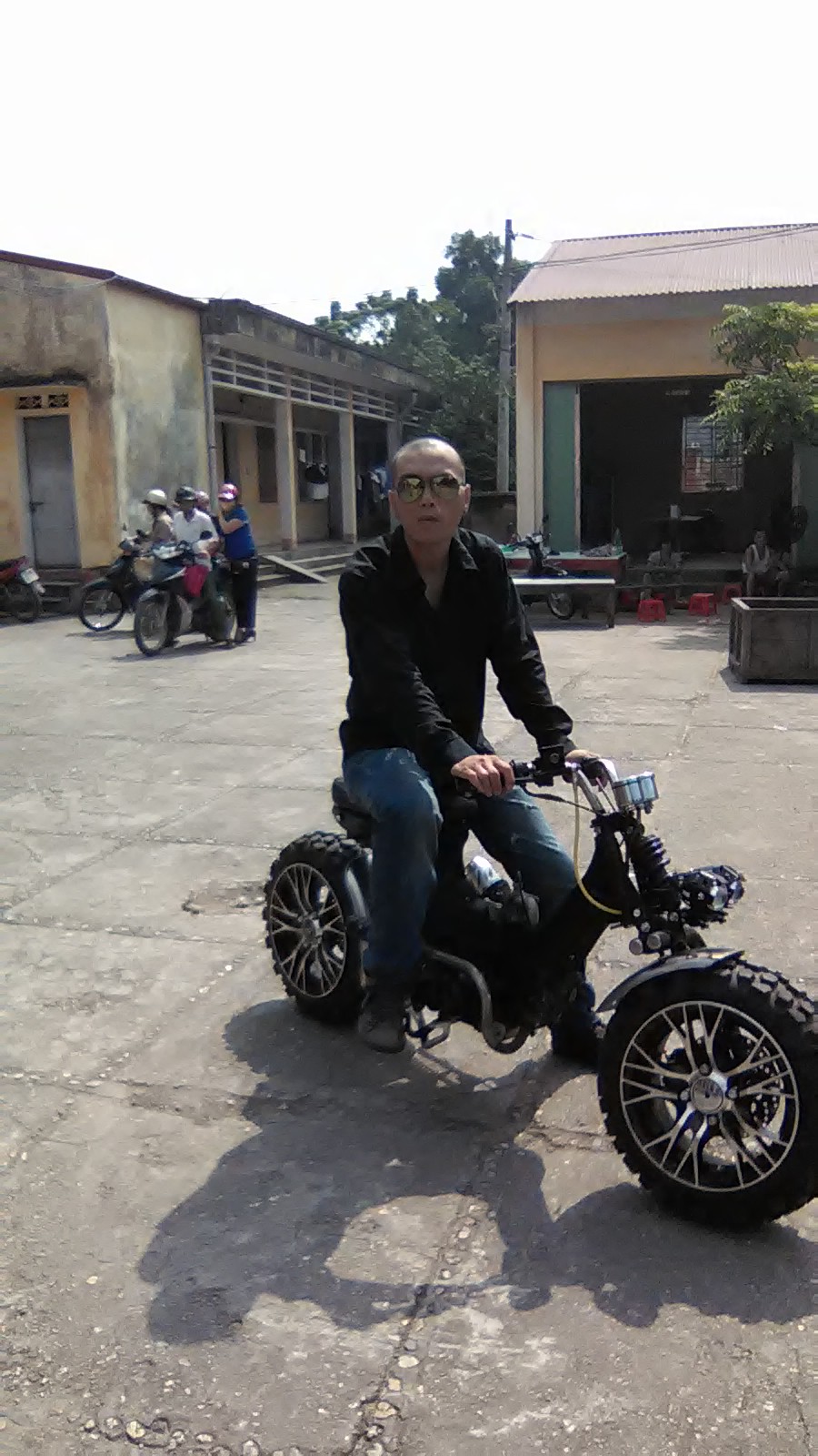Honda Chaly 50cc phien ban do kieng 2015