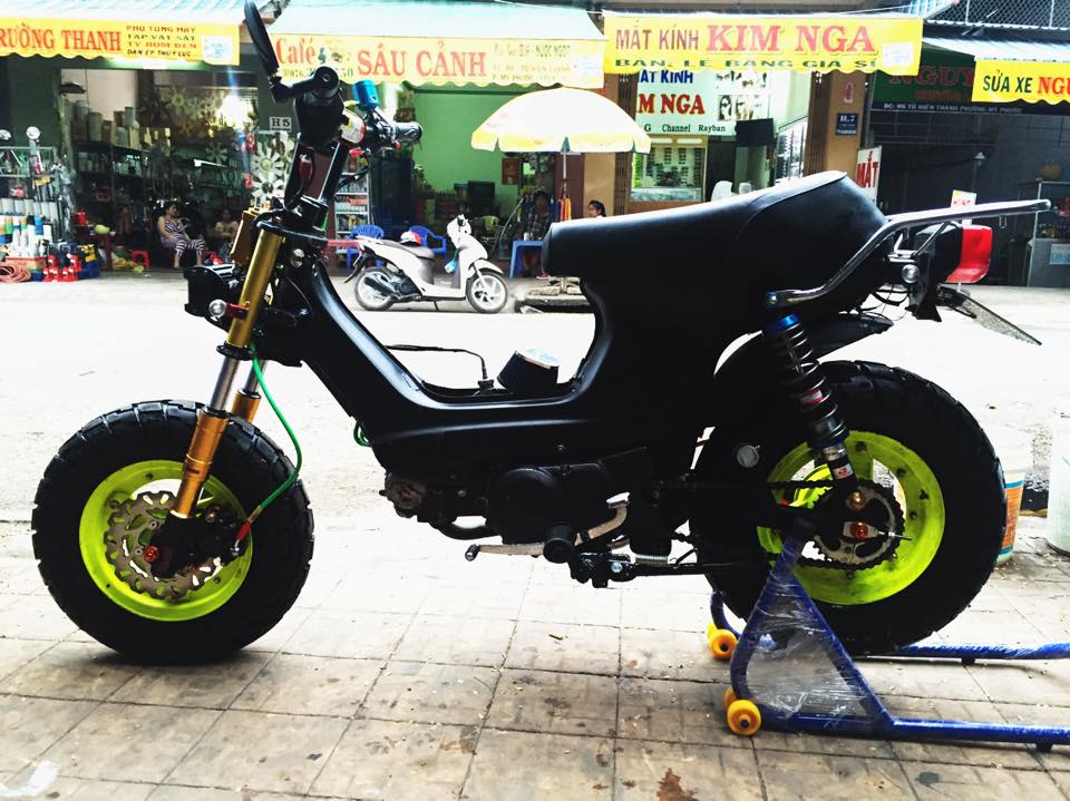 Honda Chaly 50cc phien ban do kieng 2015