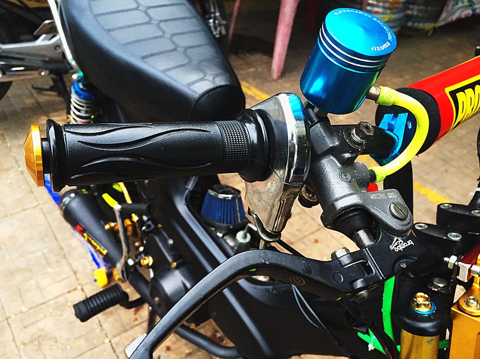 Honda Chaly 50cc phien ban do kieng 2015 - 8