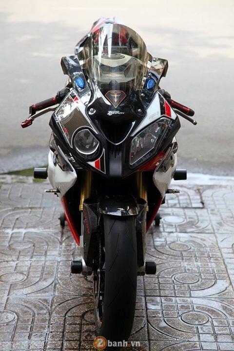 BMW S1000RR ban do dam chat the thao - 12